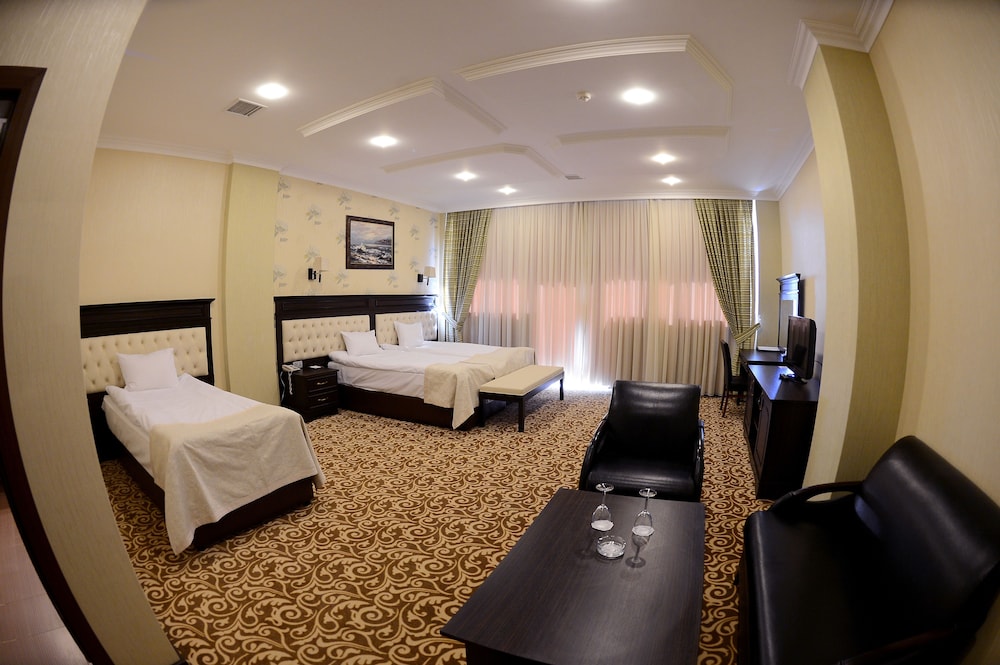 NEW BAKU HOTEL 13/50