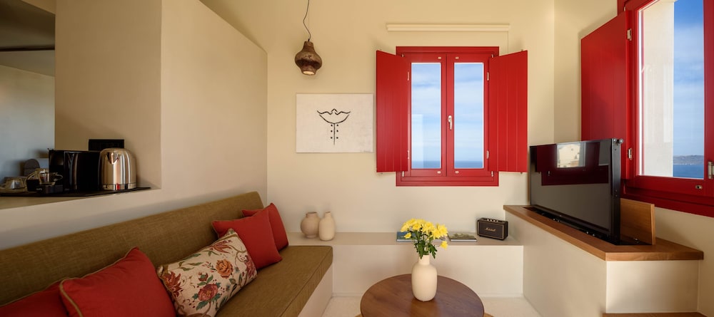 Potnia Theron Suites 57/79