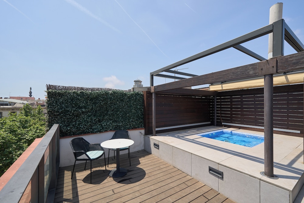 swimming pool spa