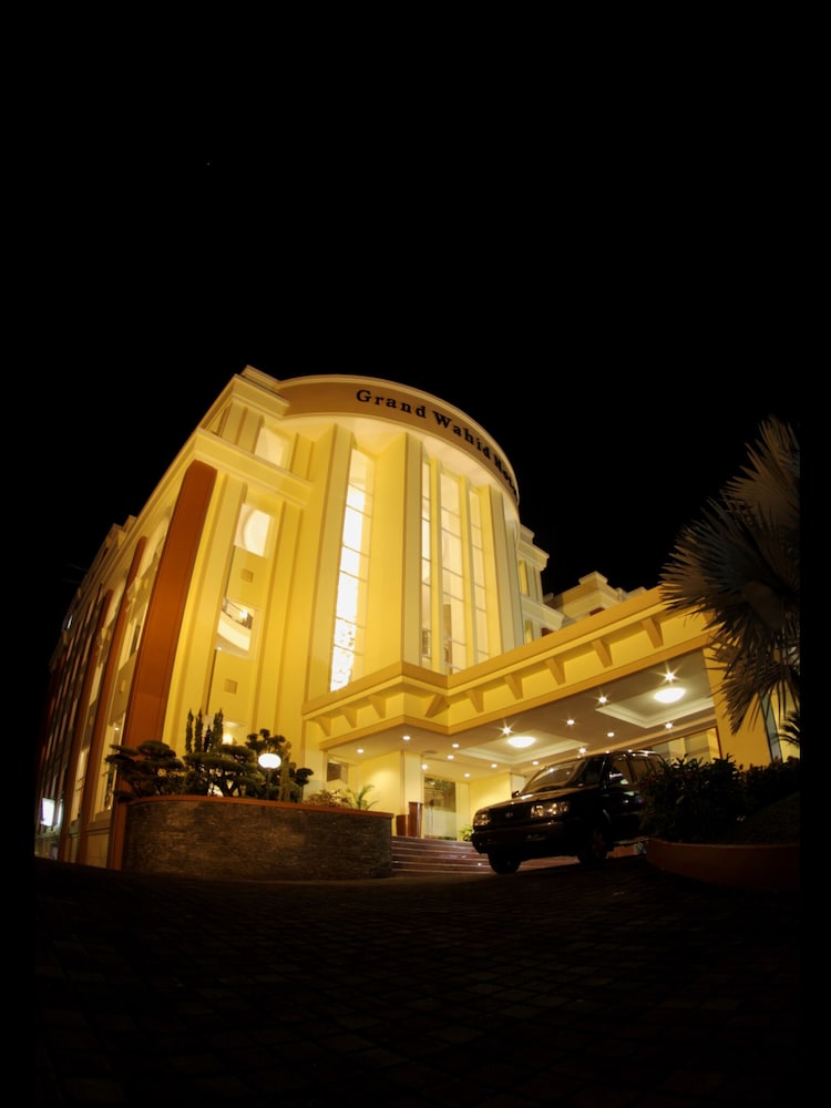 Grand Wahid Hotel Salatiga 1/61