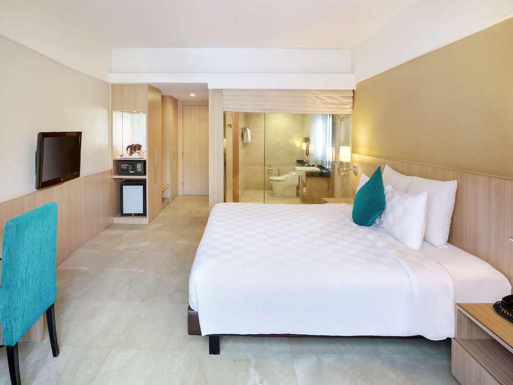 Grand Tropic Suites Hotel Surabaya 9/29