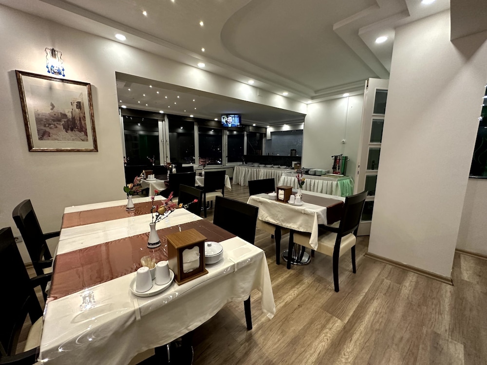 Headman Hotel 29/41