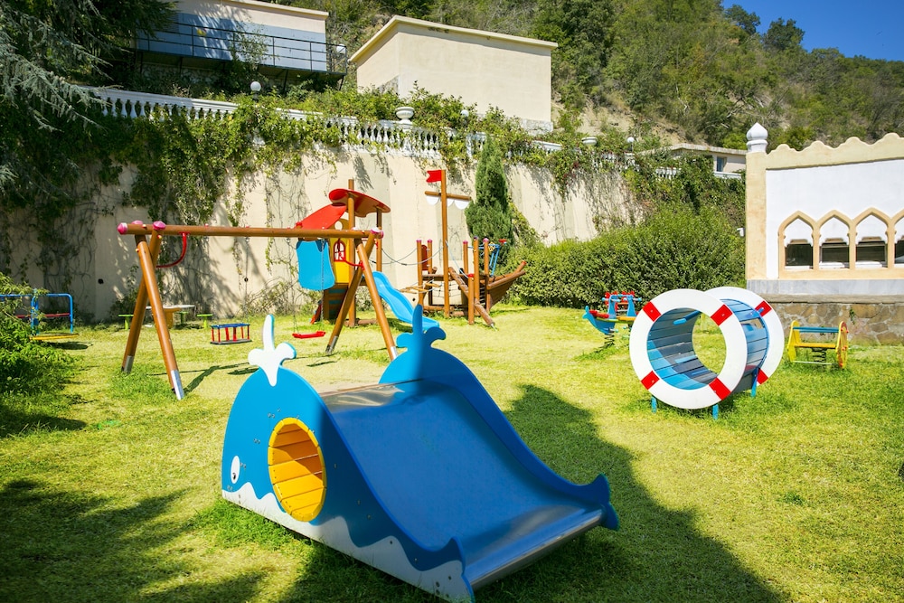 Royal Castle Design and Spa Hotel 40/50