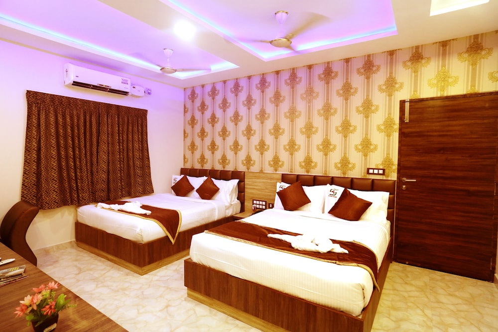 2 BEDROOMS, FAMILY, STUDIO, CITY VIEW, ACCESSIBLE