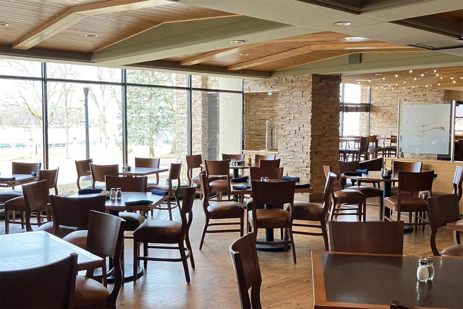 Radisson Hotel La Crosse 47/63