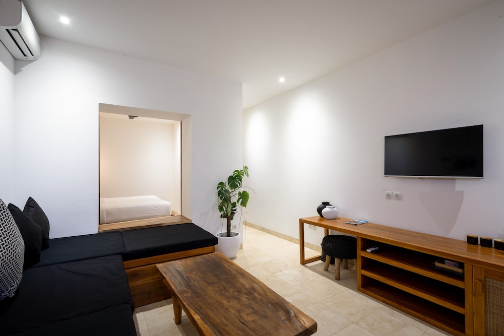 Ohana's Boutique Resort And Beach Lounge 30/50
