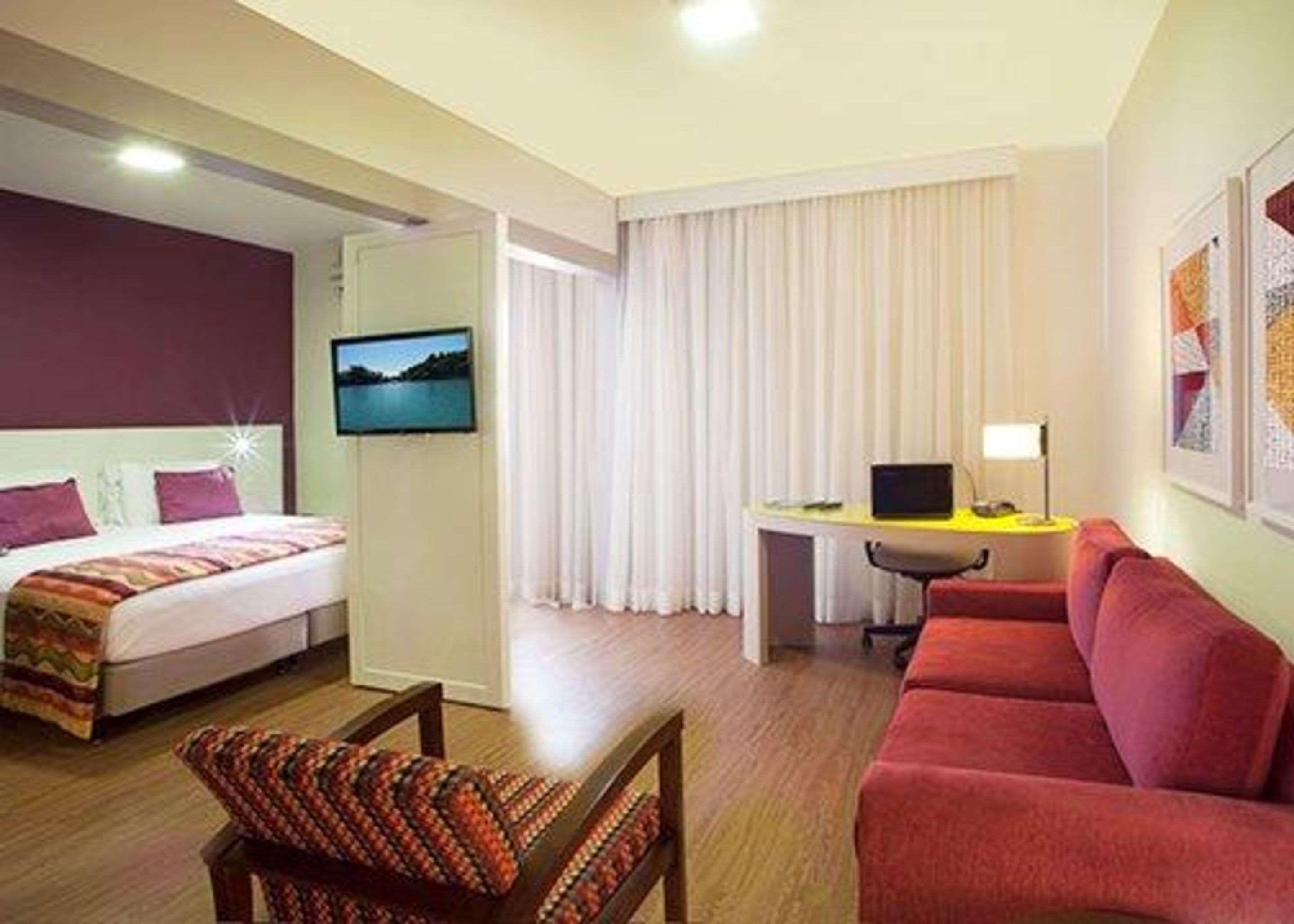 Upgrade, Suite, Queen Bed