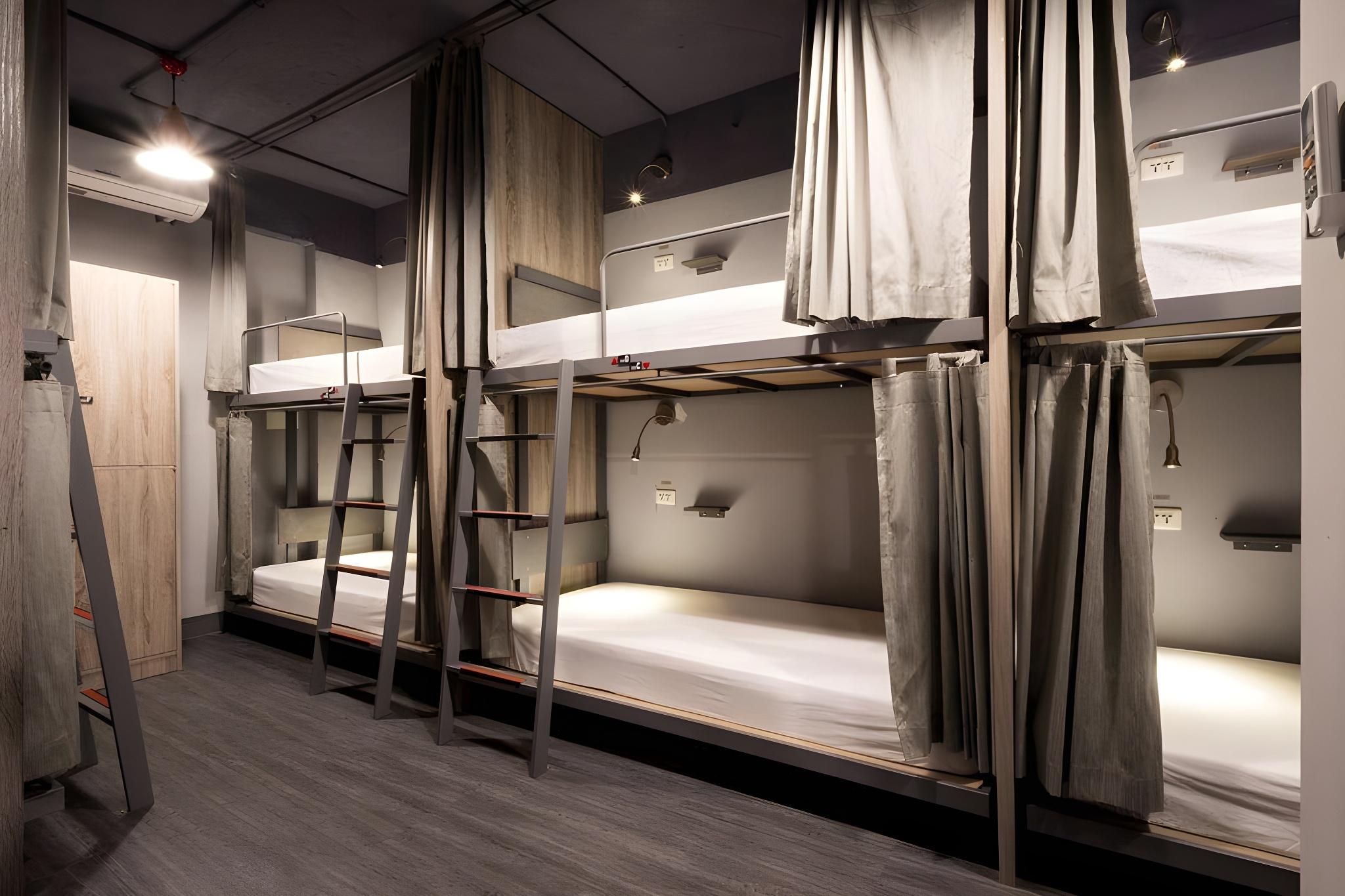 FEMALE DORM, FEMALE ONLY, 2 BEDS