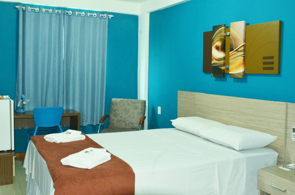 Bonjour Hotel 6/26
