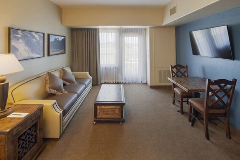 The Murieta Inn & Spa 30/50