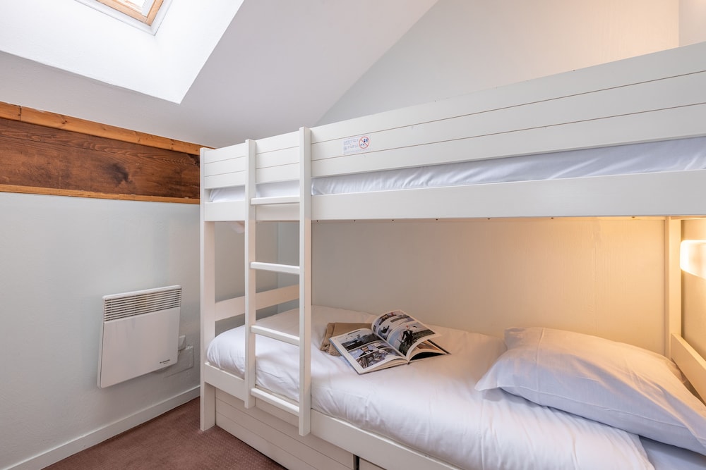 2 Bedrooms, Apartment, Futon Bed, Twin Beds, Bunk Bed, 2 Sofa, Alcove