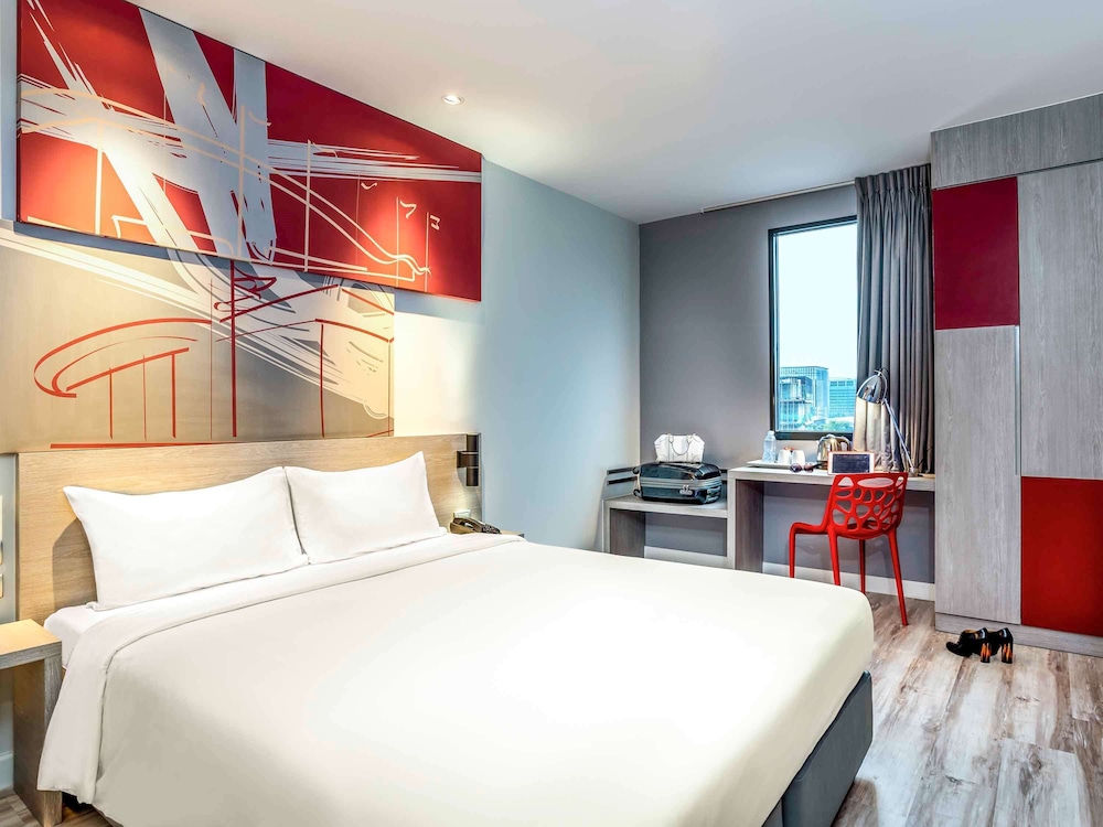 Ibis Bangkok Impact 19/75