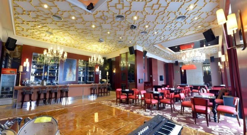 Babylon Hotel 41/53
