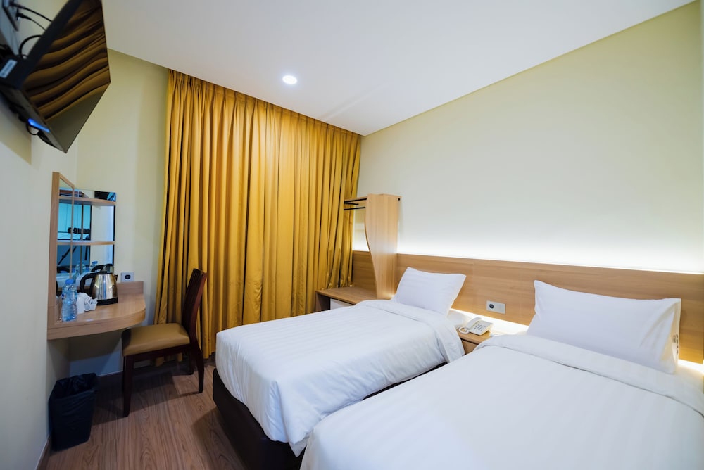 GRAND PASUNDAN CONVENTION HOTEL 24/65
