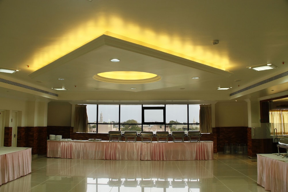 Hotel DSF Grand Plaza 5/31