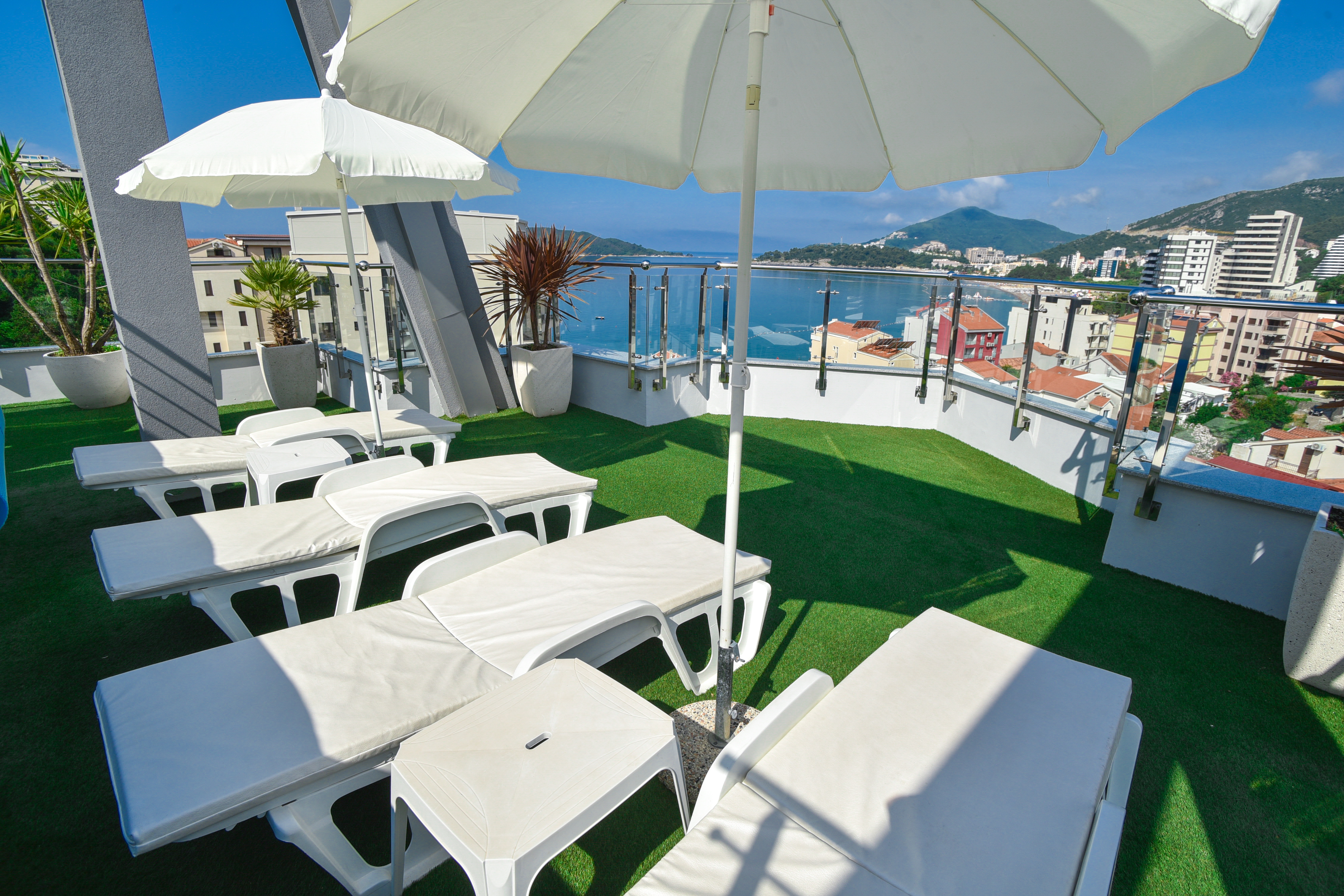 Hotel La Mer 52/65