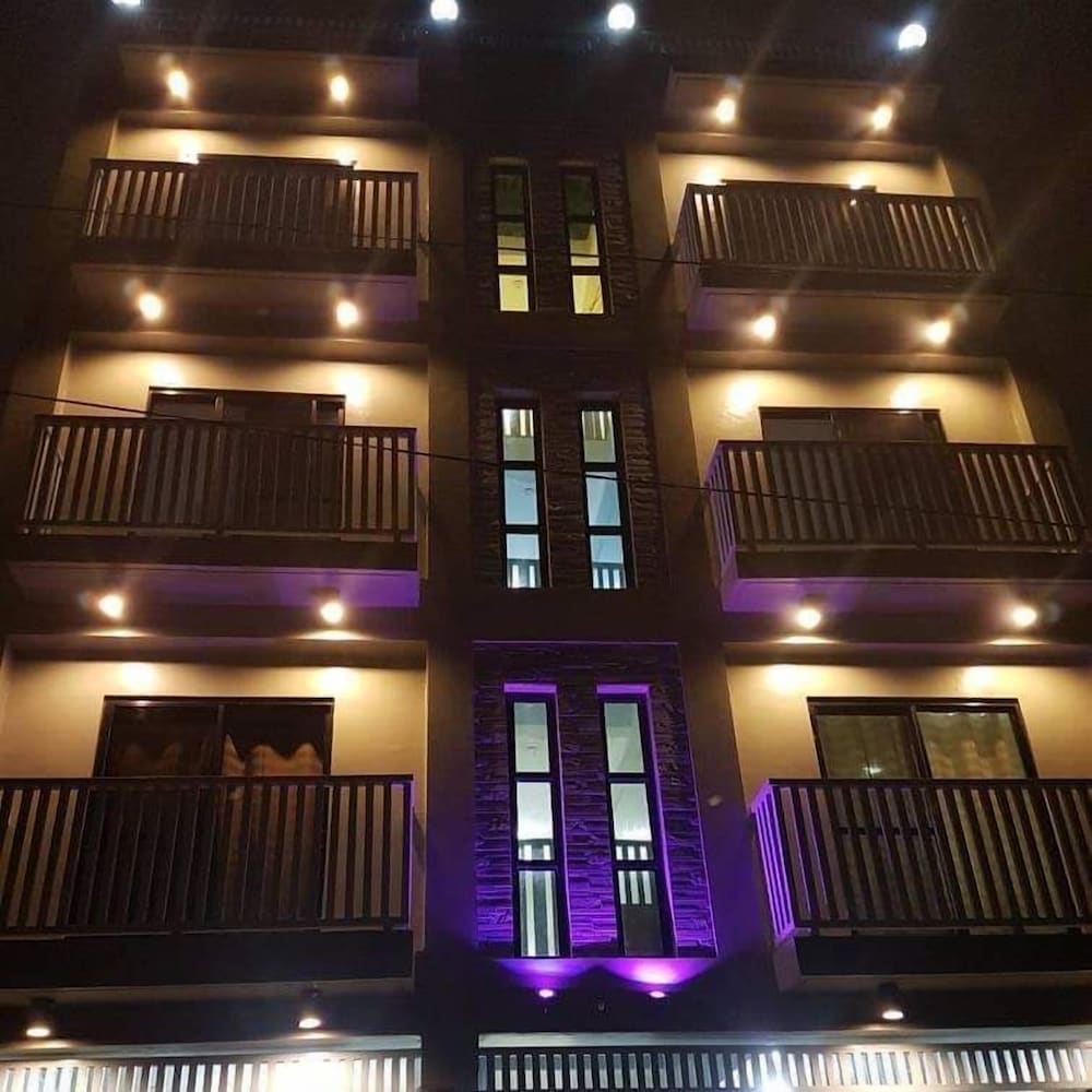 Alicia Apartment 1/23
