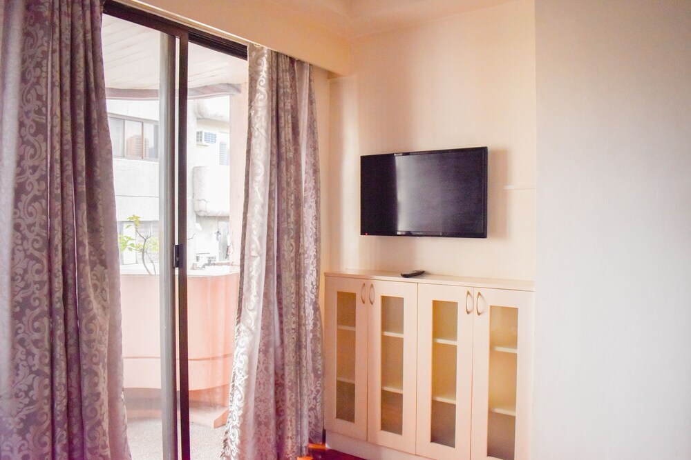 Sunette Tower Suites Makati City Center 64/75