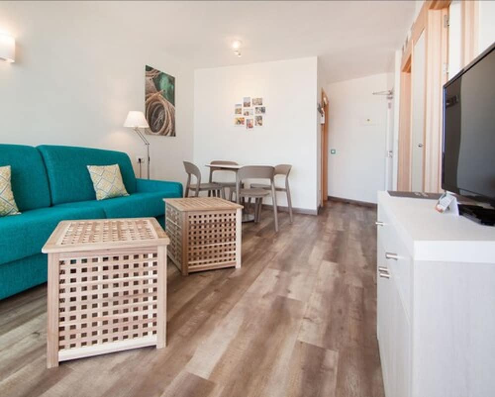 Apartamentos Vistasol 53/80