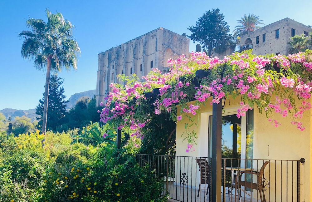 Bellapais Gardens 20/46