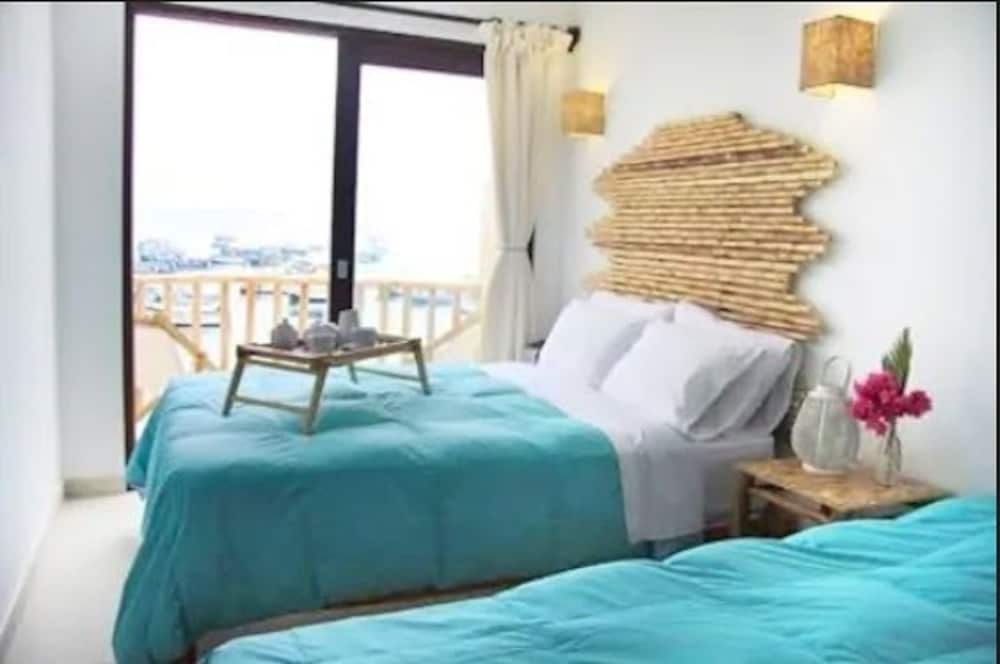 BAMBOO LODGE PARACAS 19/52