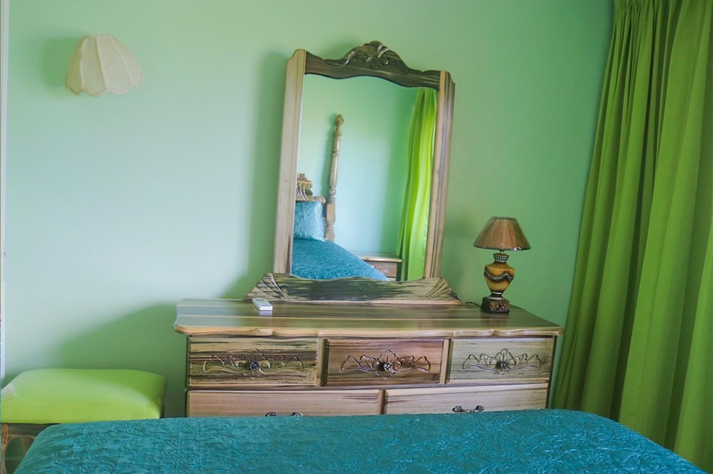 Green Island Beach Suite At Turtle Towers 46/50