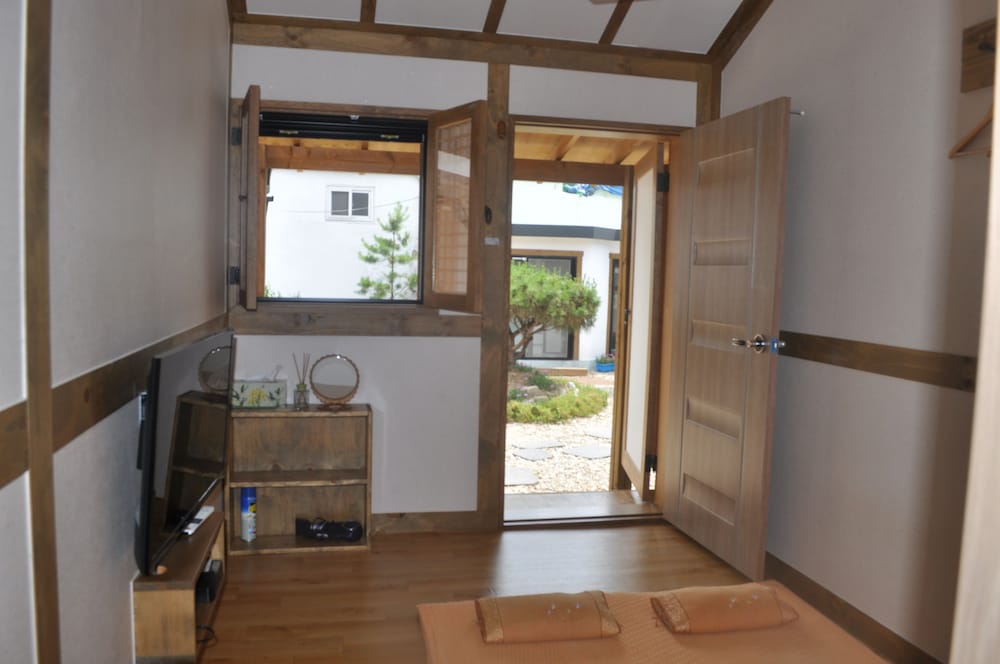Tosarang Guesthouse 3/24