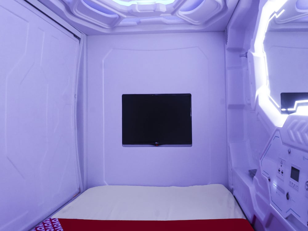 Hotel O Fiducia Capsule Hotel 10/15