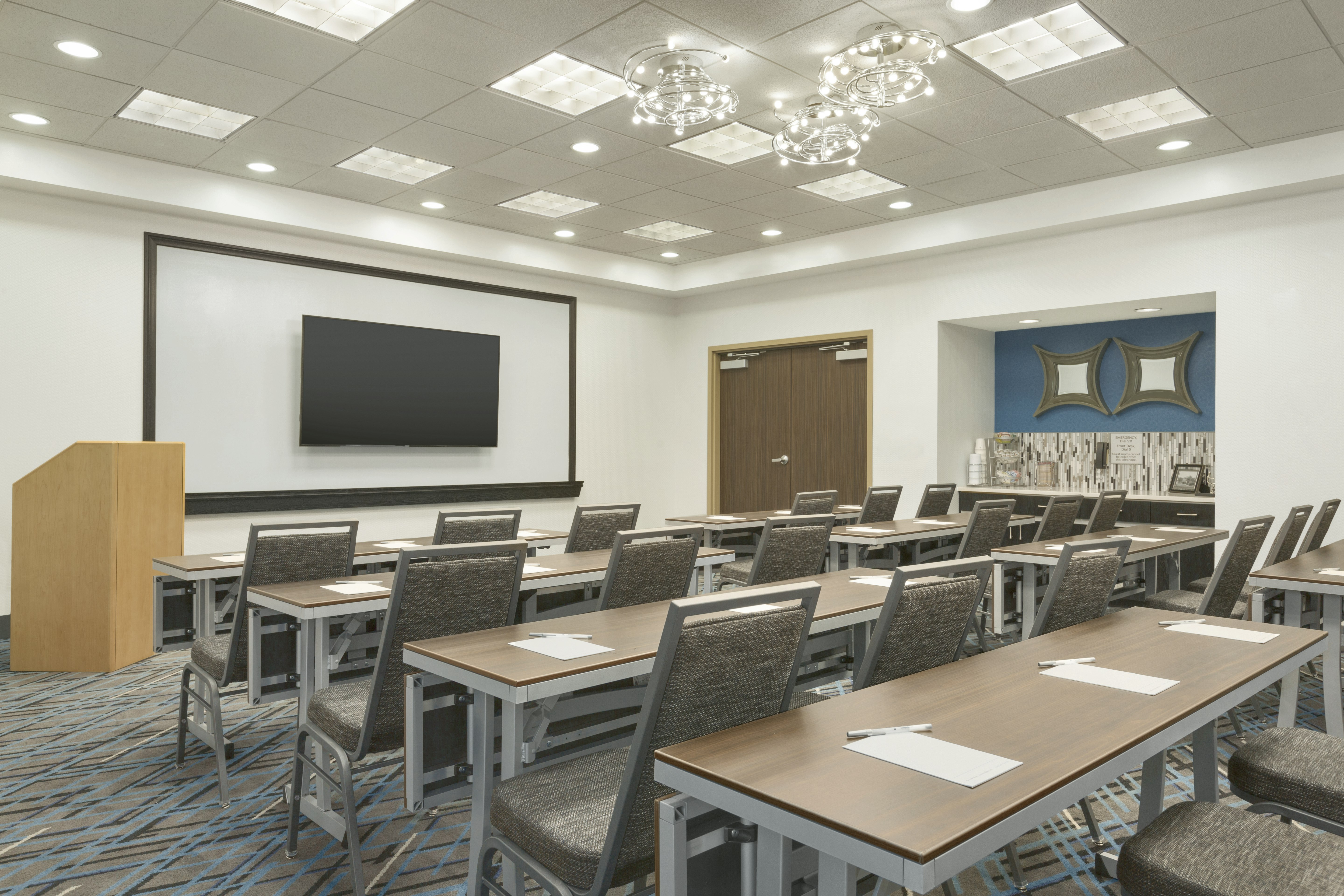 Hampton Inn & Suites Herndon - Reston 34/42