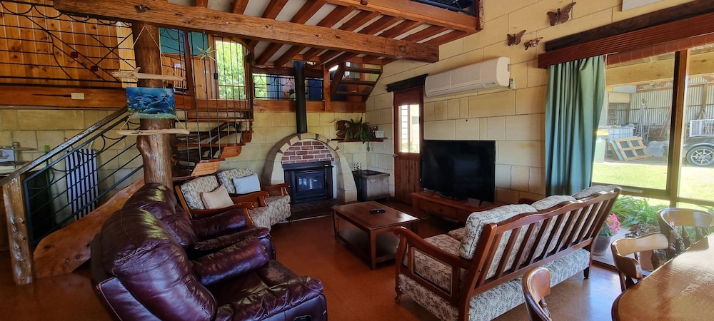 EASTERN REEF COTTAGES 37/56