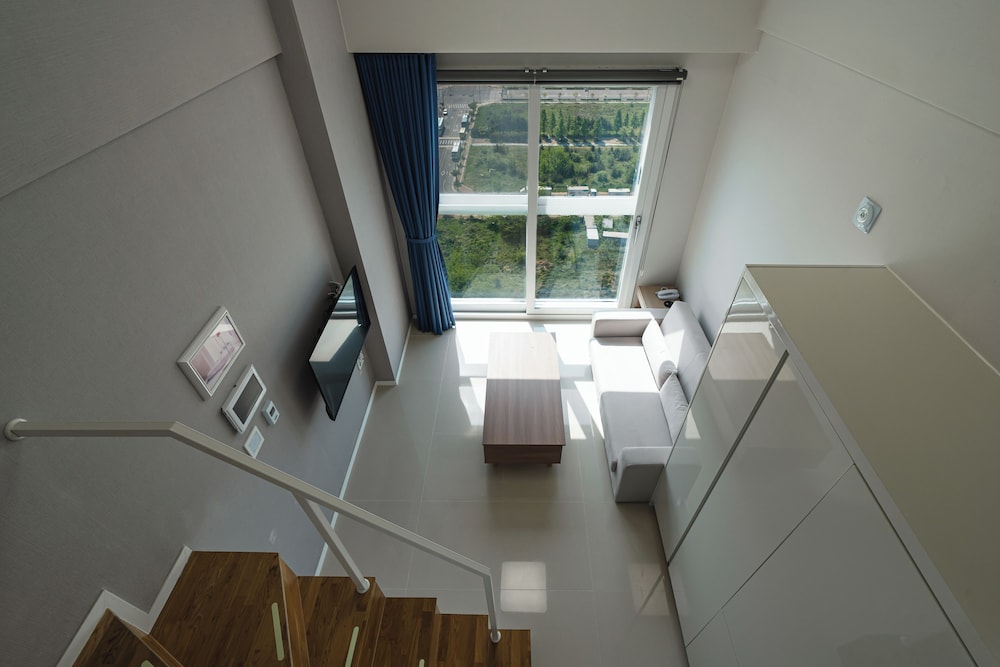 SR Hotel Yeongjong 23/52
