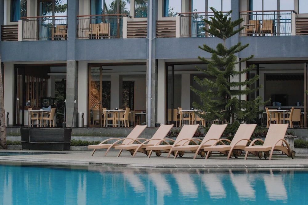 La Prima Hotel Flores 69/76