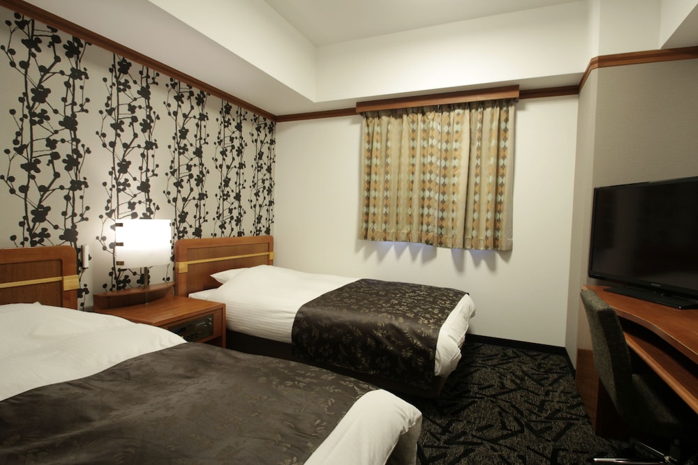 ROOM, TWIN BEDS, SMOKING