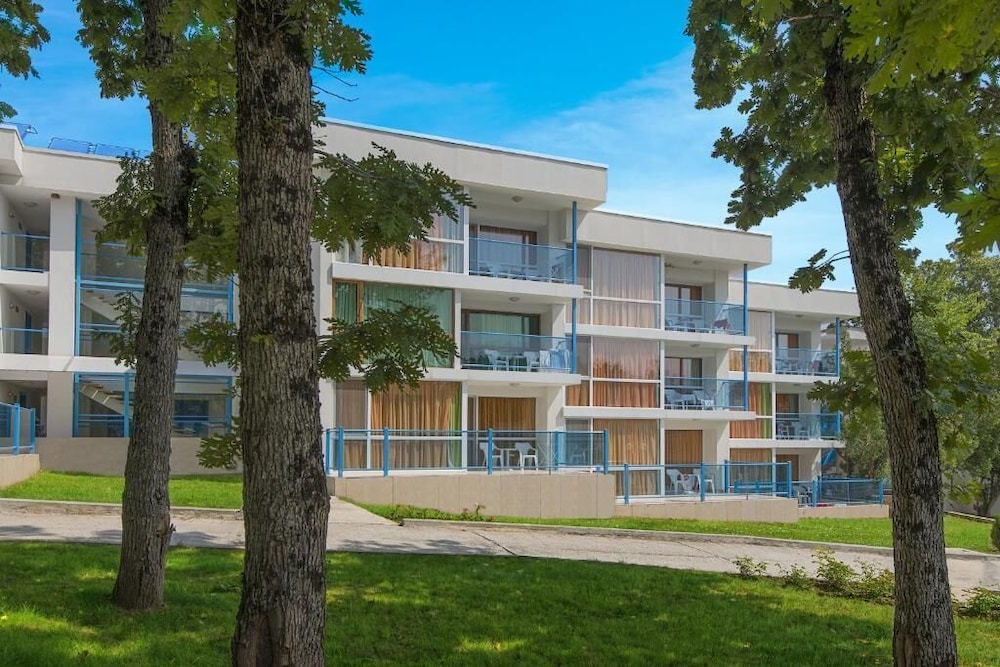 Hotel Forest Beach 2/40