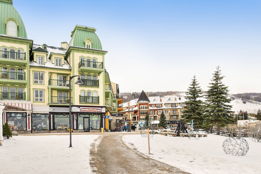 The Lodges At Blue Mountain Mountain Walk Condos 4/50