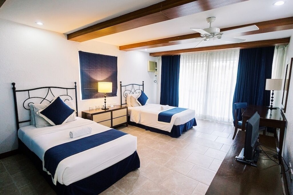 Estancia Resort Hotel 5/22