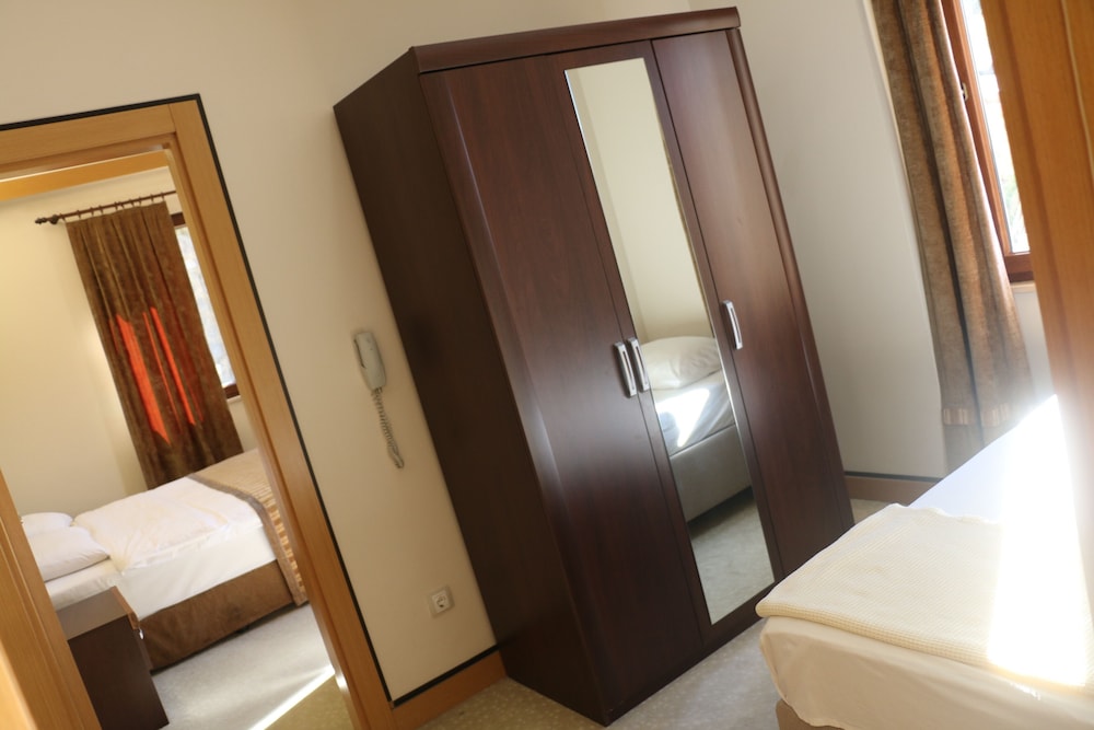 Hotel Lazlakar 16/50
