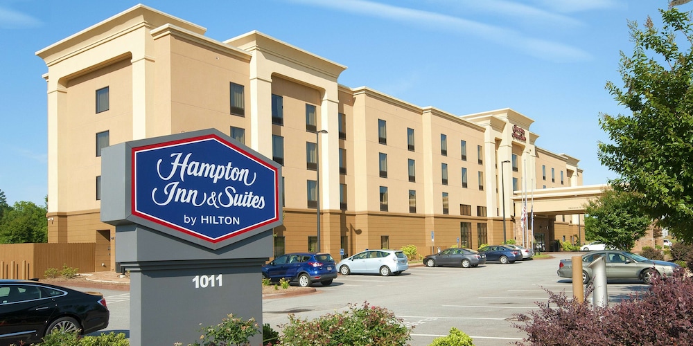 Hampton Inn Suites Seneca Clemson Area Sc 1/74