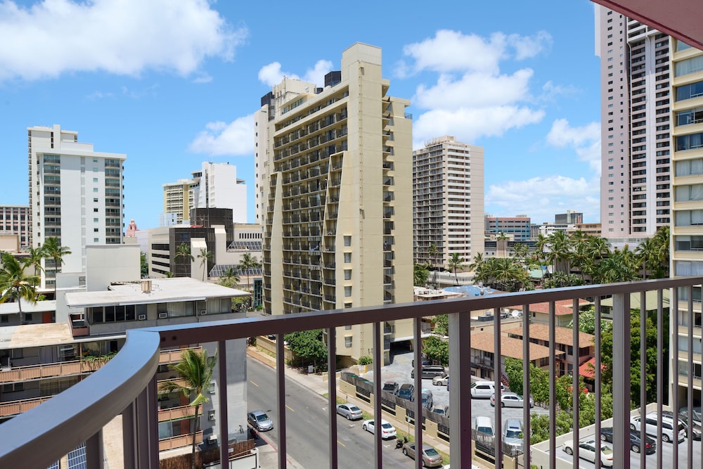 Ilima Hotel 10/63