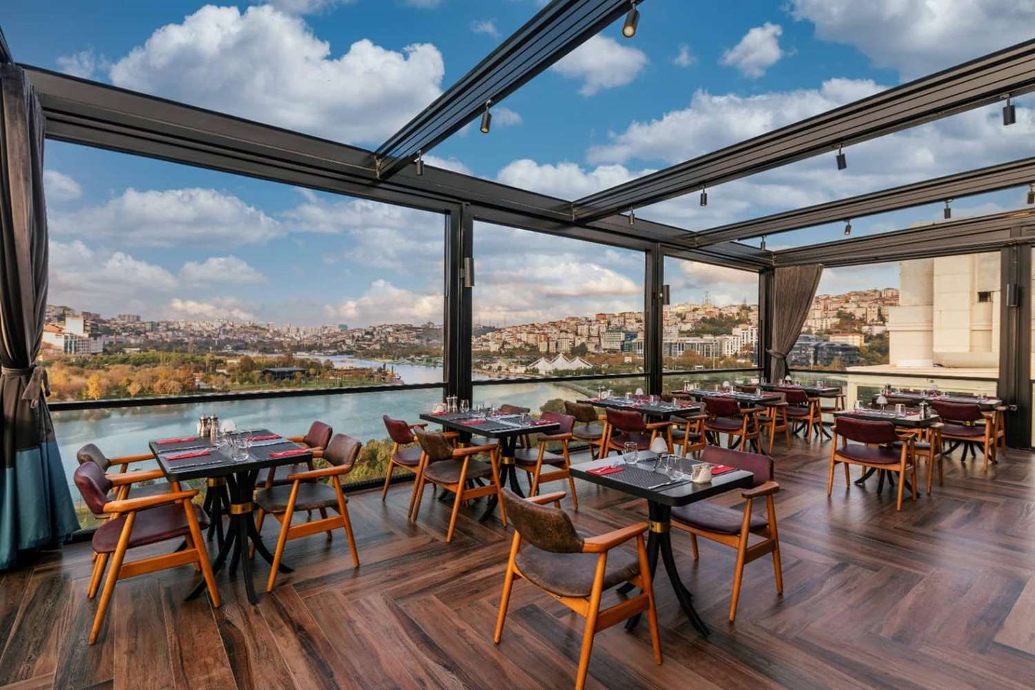 Ramada By Wyndham Istanbul Golden Horn 46/58