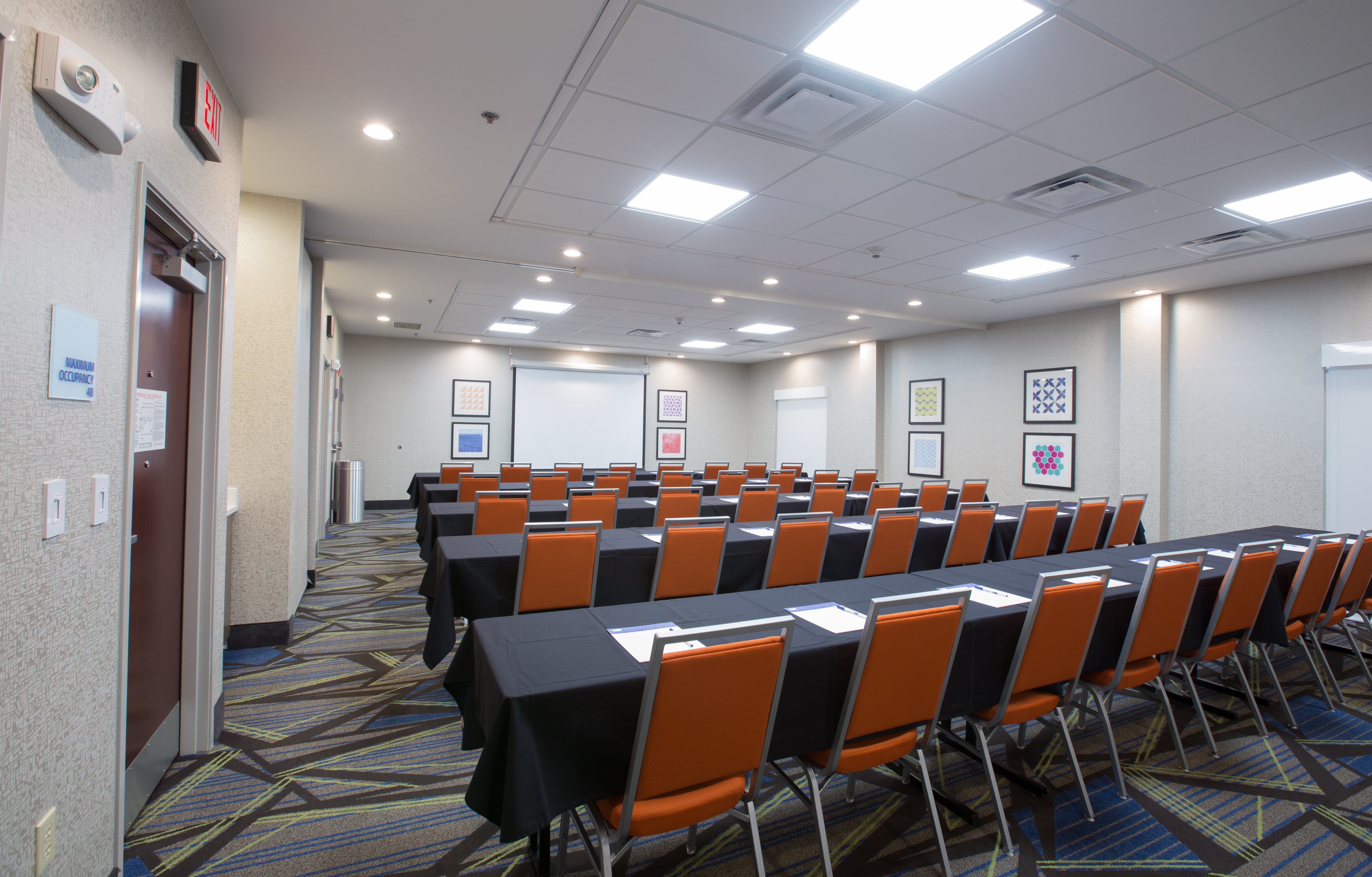 Holiday Inn Express Hotel And Suites Tupelo 53/59