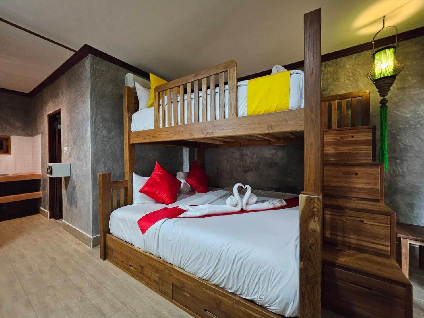 Deluxe, Family, Araya Boutique Hotel 7/10