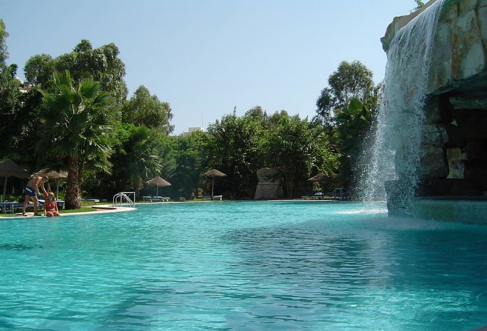Tunisia Lodge 26/32