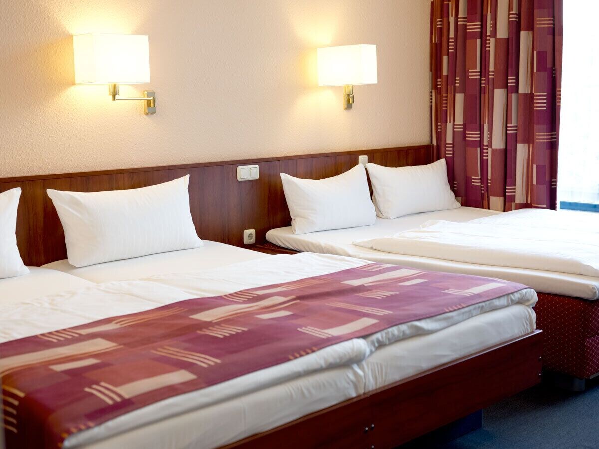 ROOM, QUADRUPLE, DOUBLE BED, SOFA