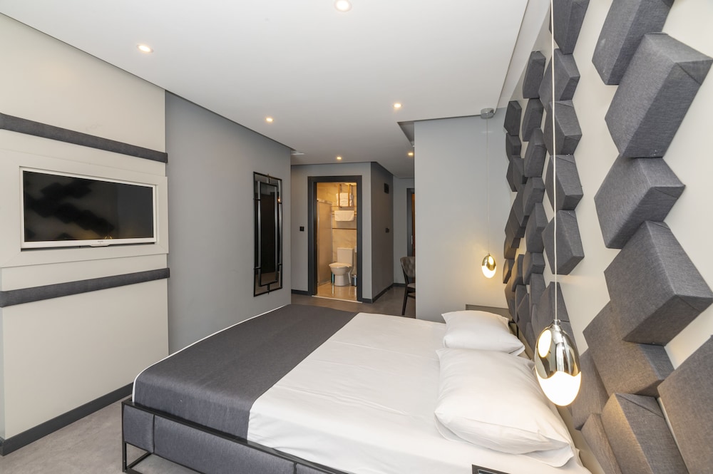 White Palace Hotel 14/46