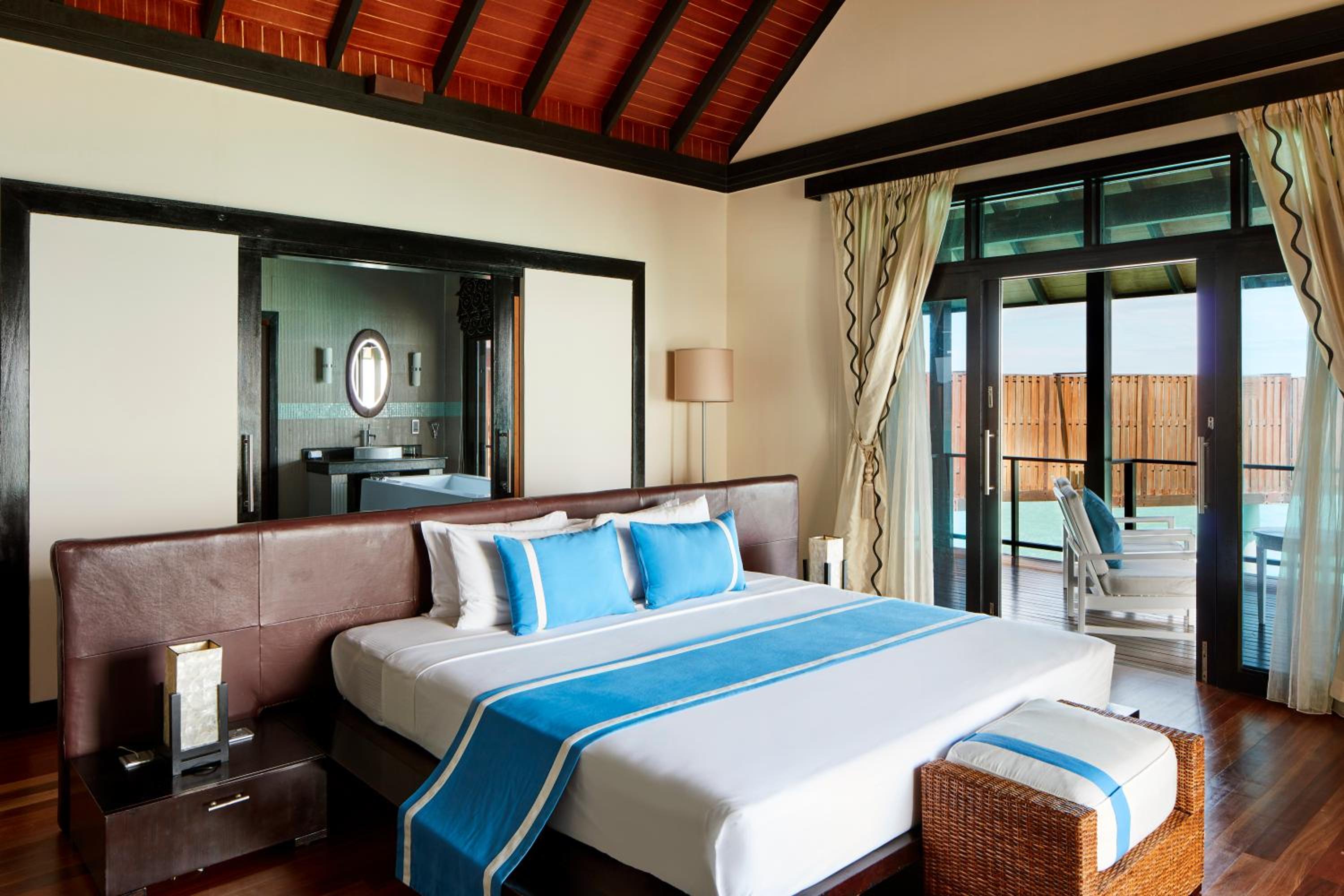 Aqua, Retreat