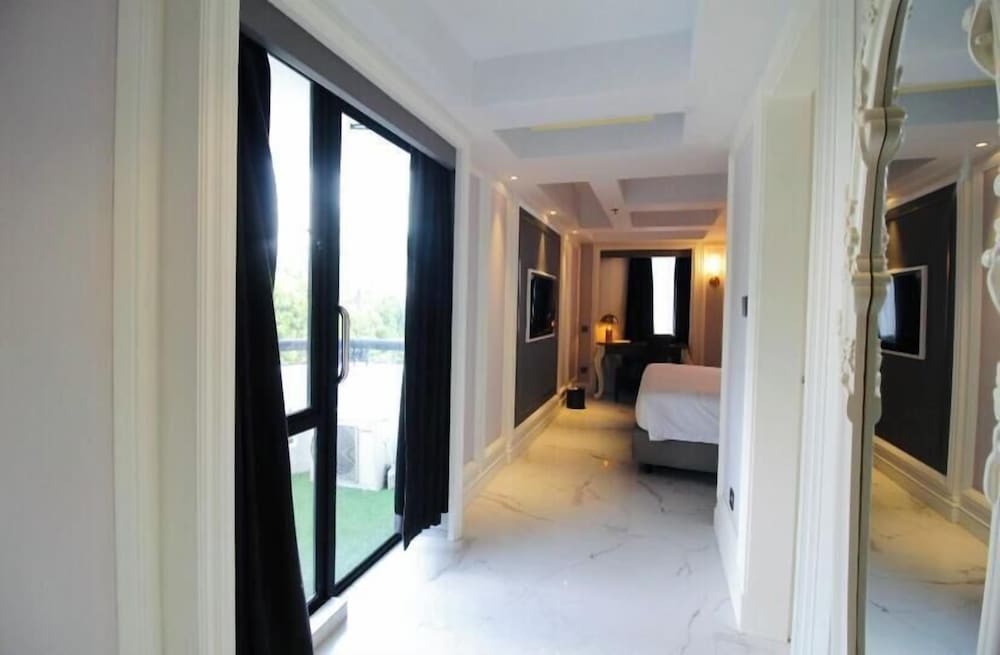 Escape, Deluxe, Double Bed, Balcony