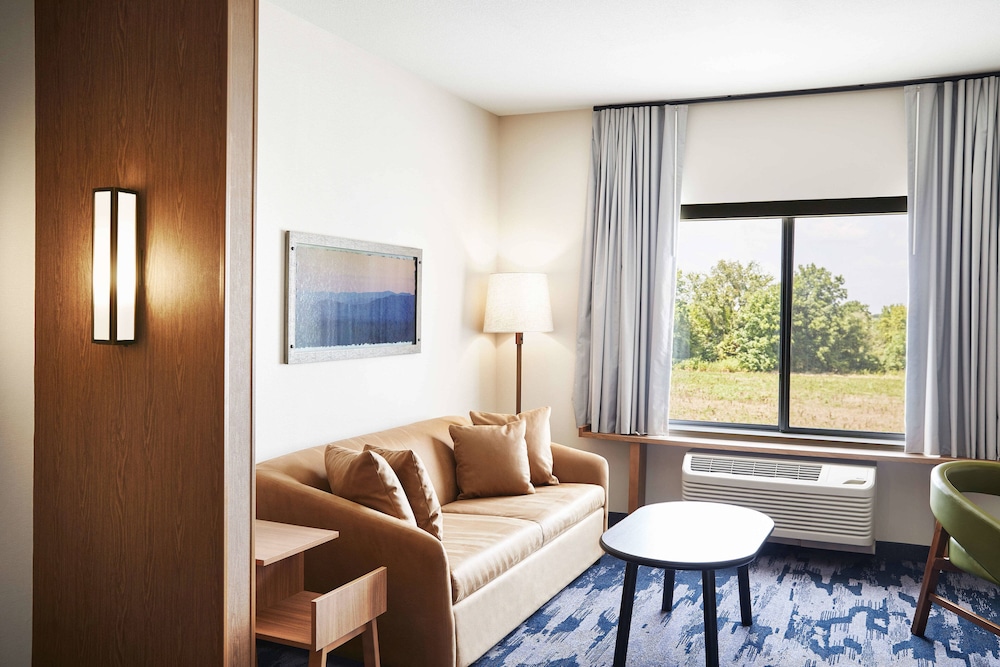 Fairfield Inn & Suites By Marriott Kansas City Belton 14/28
