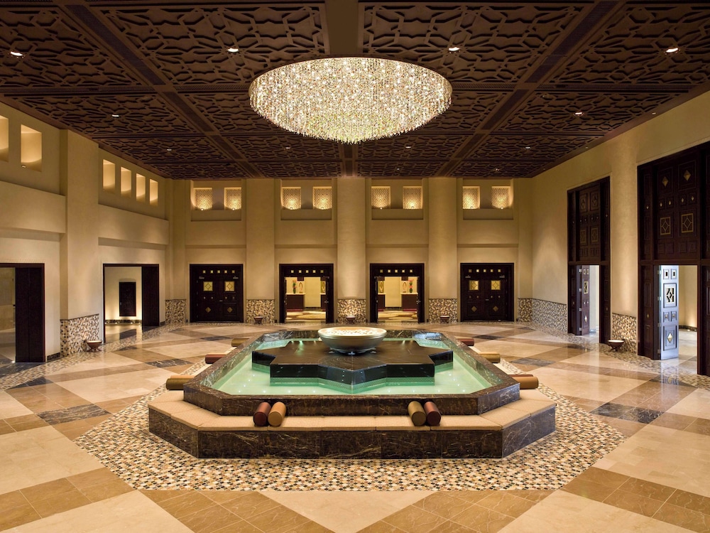 Grand Hyatt Doha Hotel and Villas 33/65