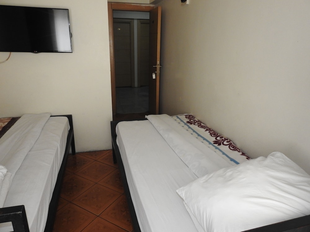 STANDARD, TWIN BEDS